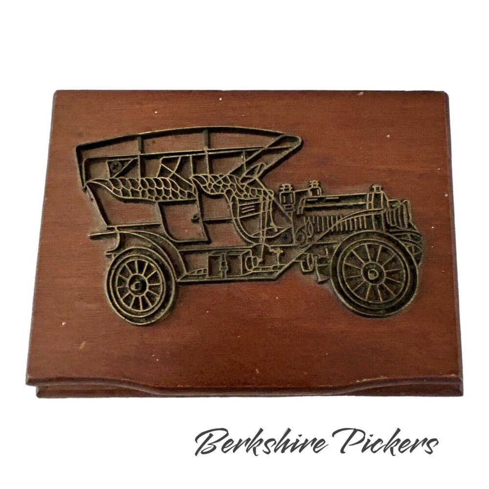 Vintage Cards Double‎ Deck In Wood Case with one deck of cards